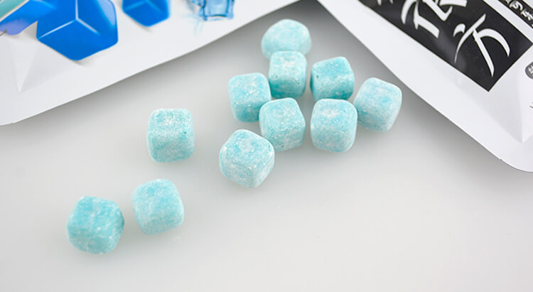 Mini cube chewy gummy candy with sugar coating! Colorful and delicious! Convenient small zipper aluminum bag.5