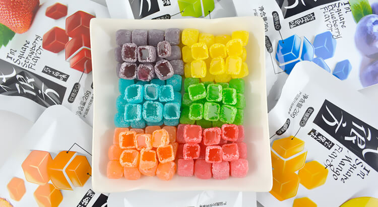 Mini cube chewy gummy candy with sugar coating! Colorful and delicious! Convenient small zipper aluminum bag.4